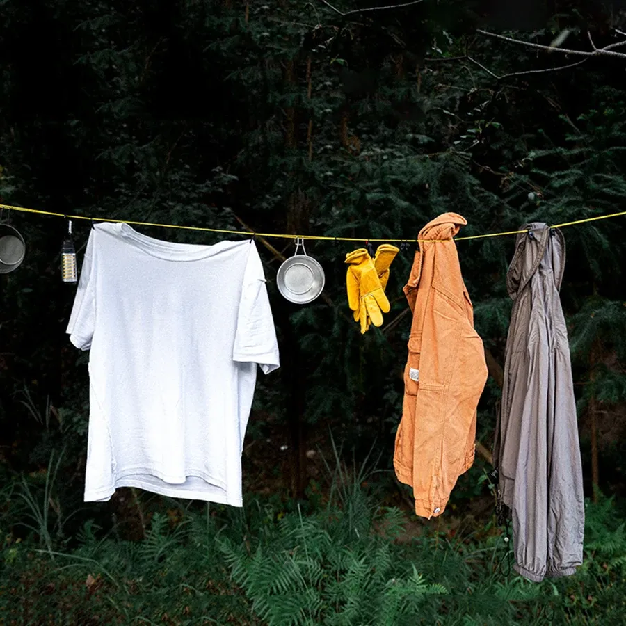 Corde à linge portable avec pinces