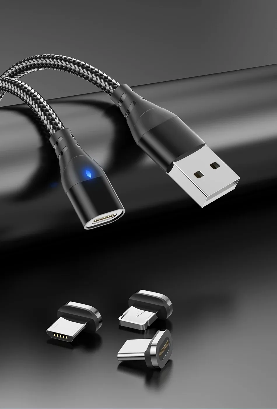 Câble magnétique 3 en 1 avec ses connecteurs