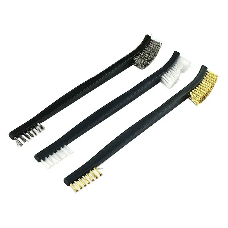 Détail des embouts des mini brosses métalliques