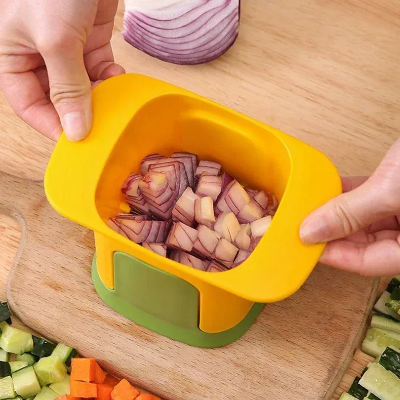 Hachoir à légumes multifonctionnel à pression manuelle, coupe-oignon, coupe-frites et trancheur de concombre 4