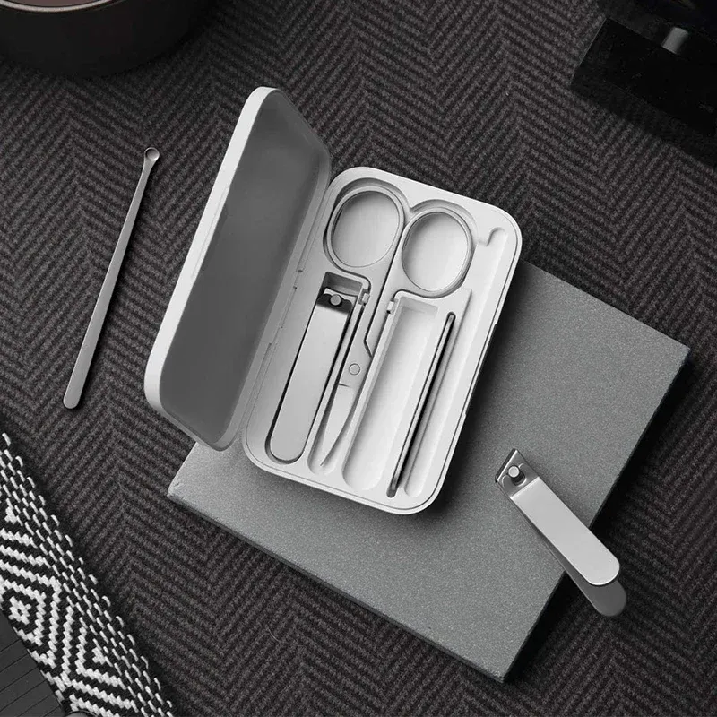 Kit de manucure et pédicure 5 en 1 Mijia : coupe-ongles, cure-oreilles, lime à ongles et outils de beauté professionnels 3