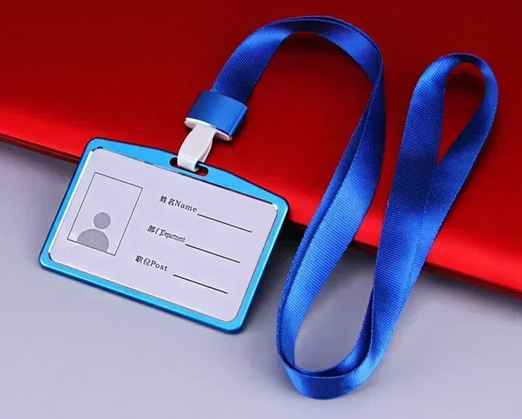 Porte-cartes en alliage d'aluminium avec étui ABS rétractable pour badge et cartes de crédit 38