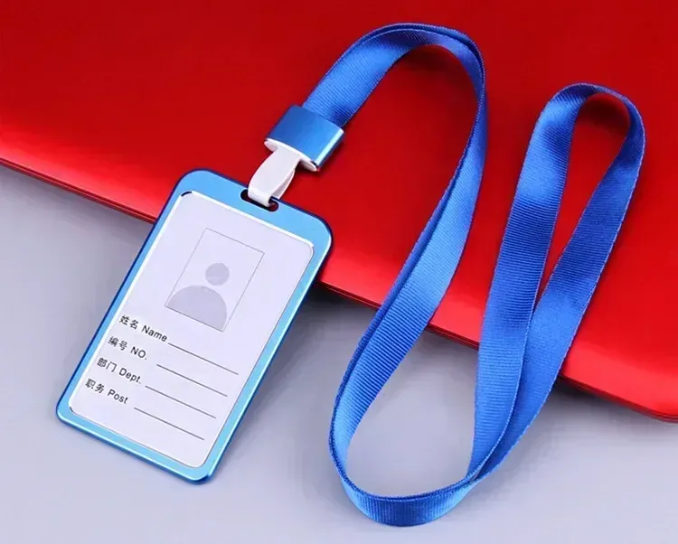 Porte-cartes en alliage d'aluminium avec étui ABS rétractable pour badge et cartes de crédit 42