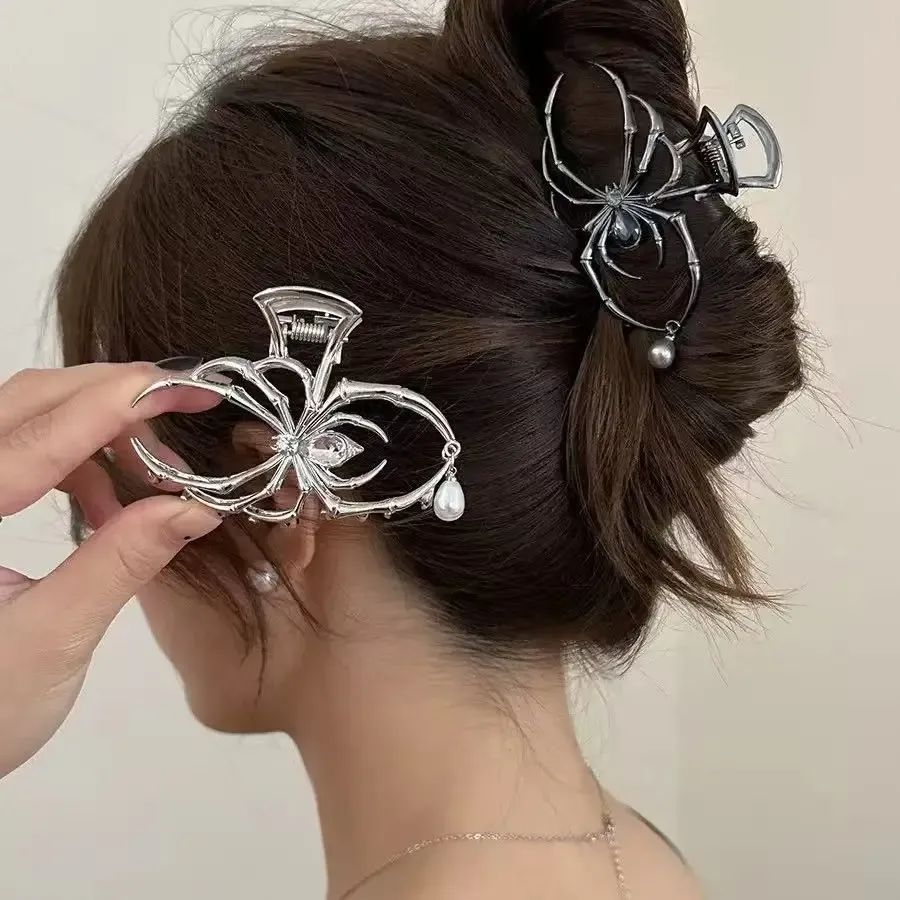 Pince à cheveux Y2K personnalisée, vue de détail