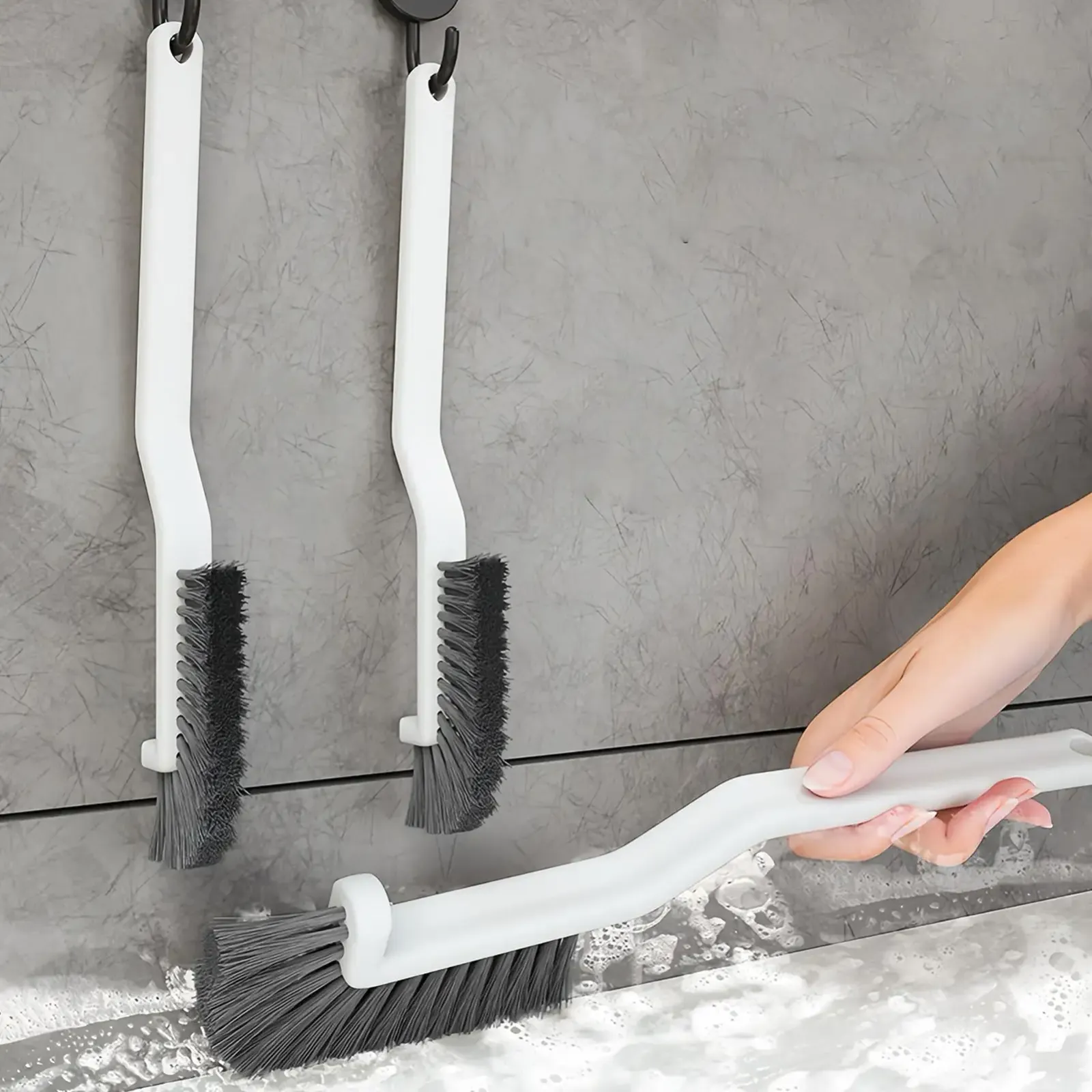 Brosse de nettoyage pour angles difficiles
