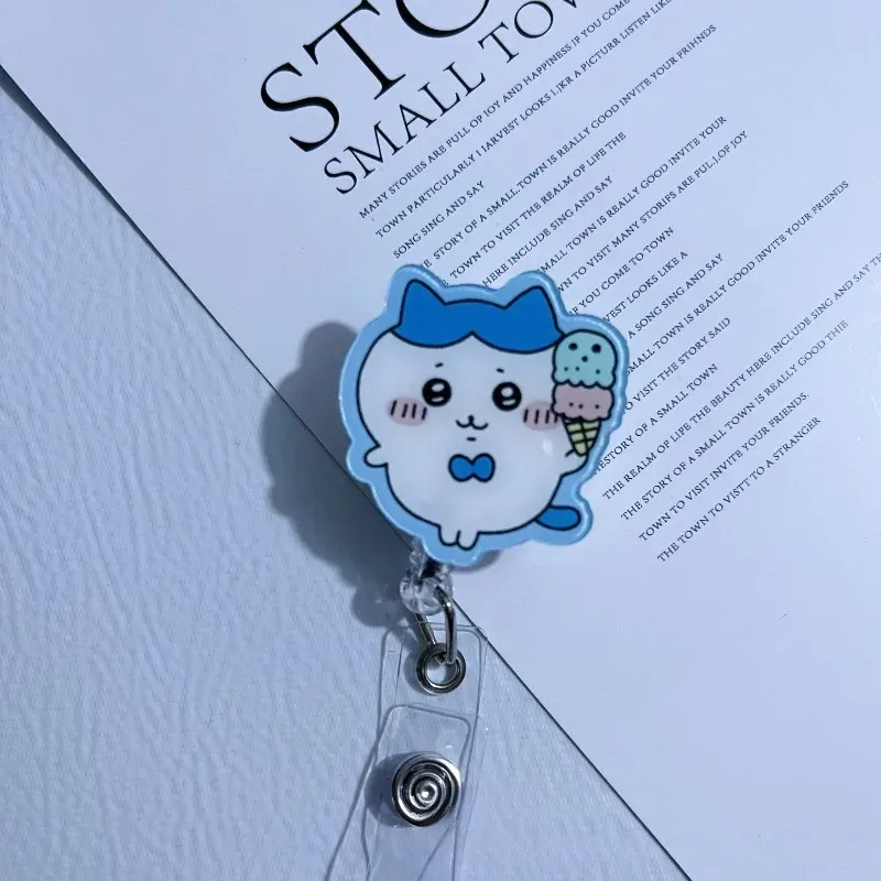 Porte-badge Hachiware et Usagi, ambiance lifestyle