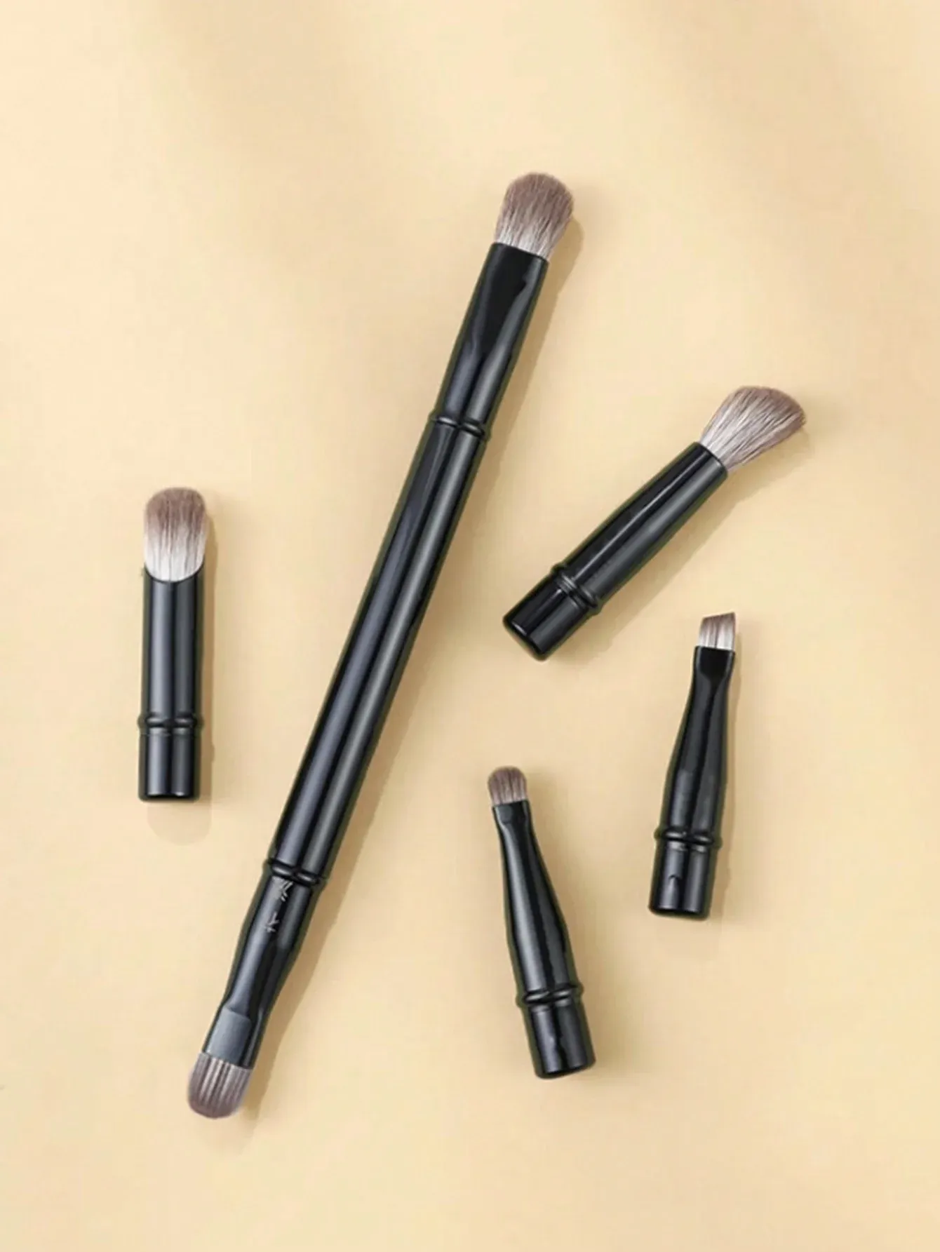 Ensemble de 6 pinceaux de maquillage portables noirs avec têtes de rechange, dont un pinceau contour du nez, idéal pour le voyage 4