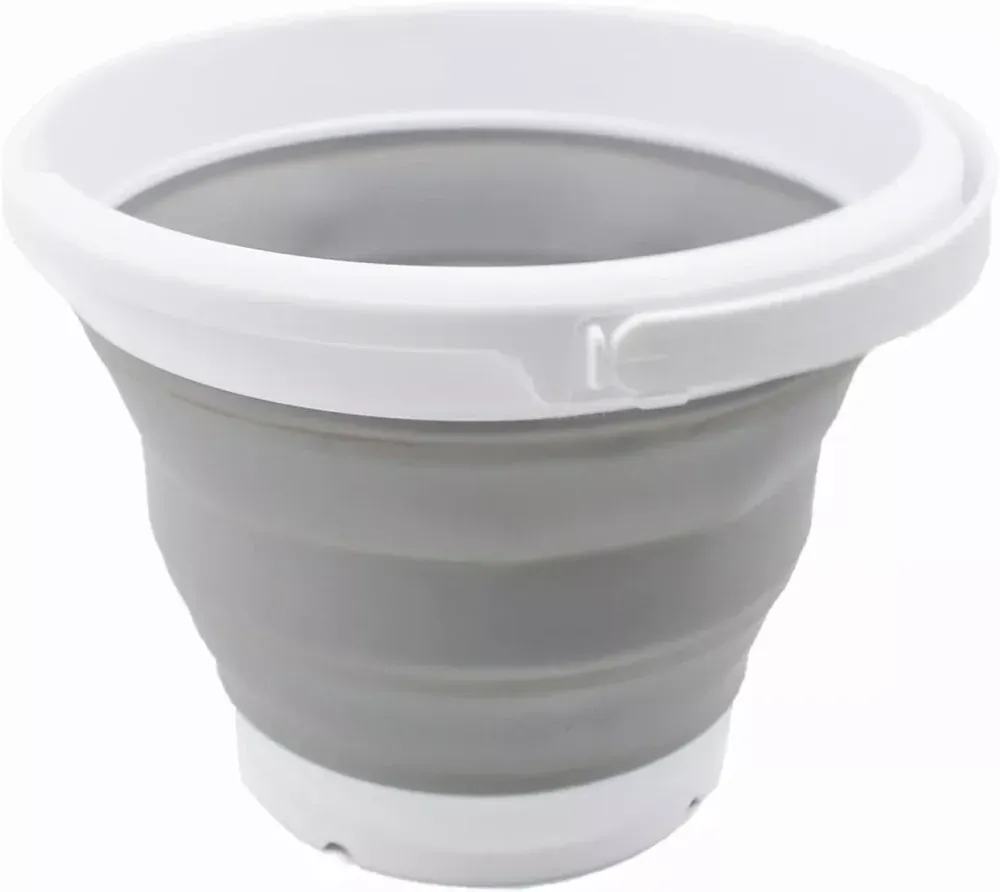 Seau pliable en silicone, en situation