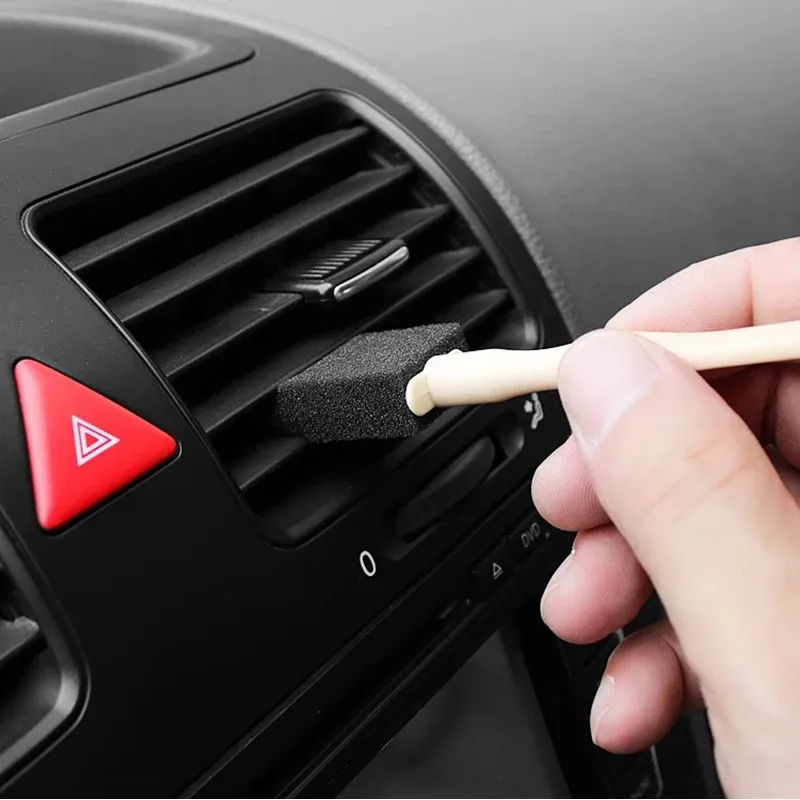 Outil de nettoyage pour grilles de ventilation de climatisation automobile 3