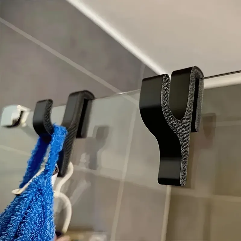 Porte-serviettes en crochet dans un intérieur moderne