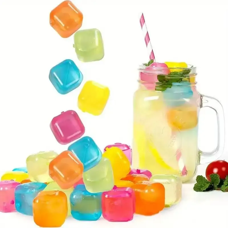 Détail des glaçons en plastique réutilisables