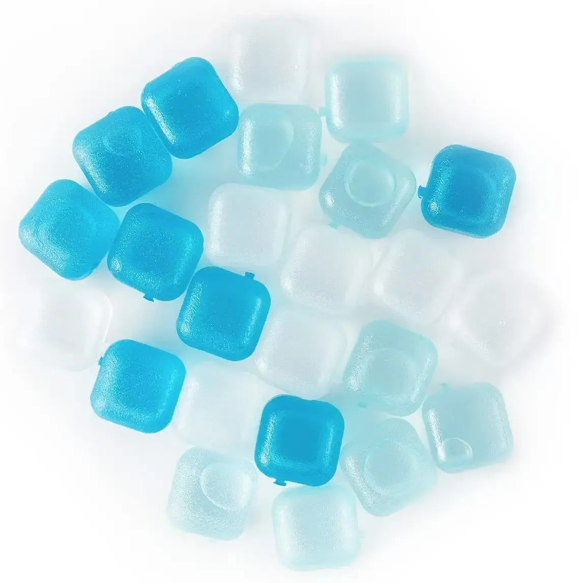 Glaçons en plastique utilisés pour préparer des cocktails