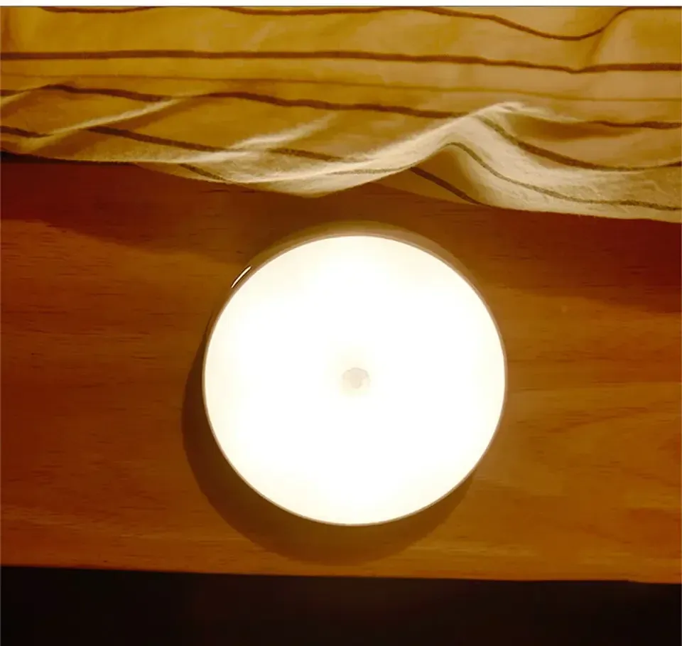 Veilleuse à détecteur de mouvement rechargeable par USB, lampe LED pour cuisine, chambre, escaliers, couloir et placard 6