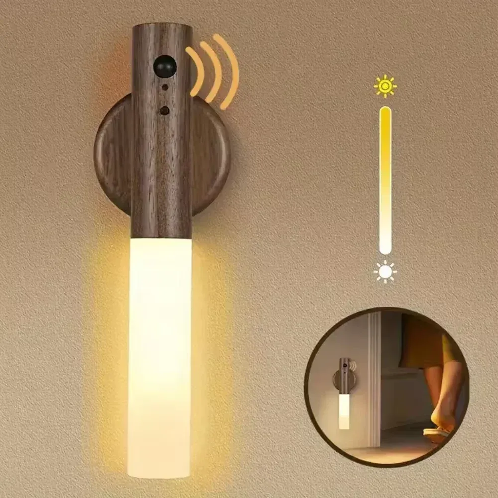 Applique murale en bois dans une chambre au design épuré