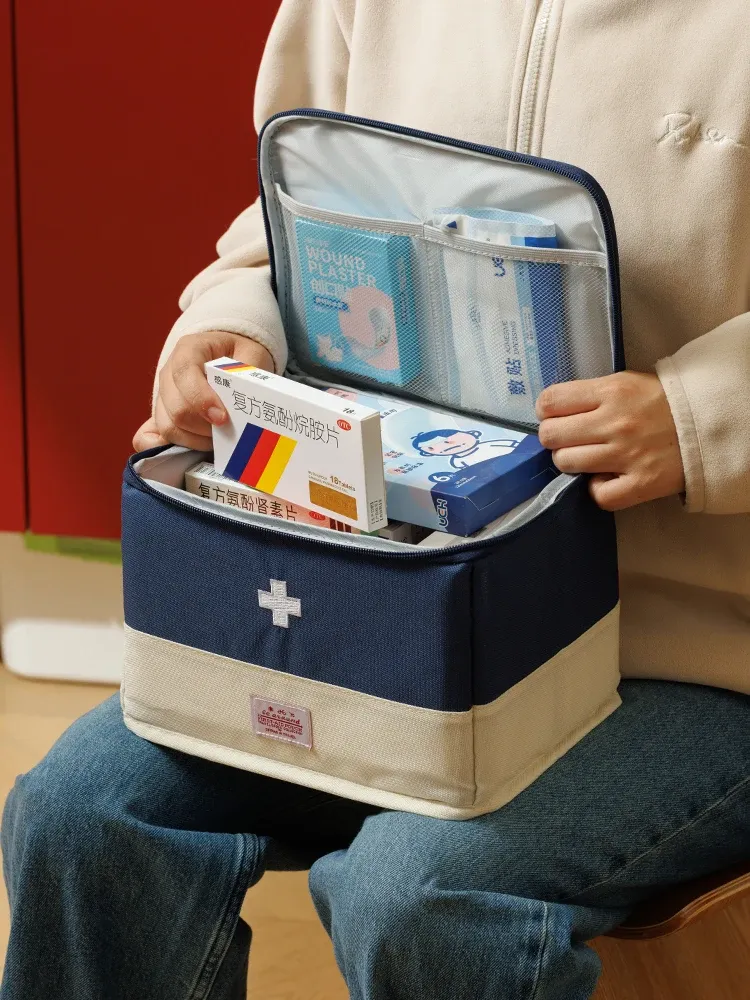 Mini sac à médicaments, vue de face