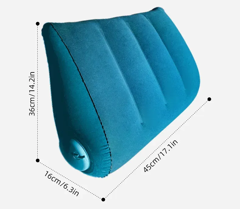 Oreiller de voyage triangulaire gonflable, en situation