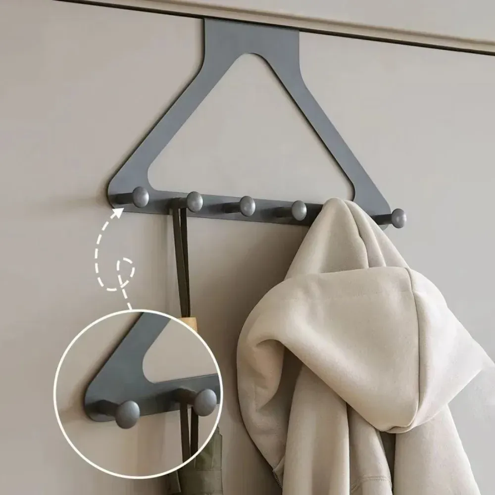 Porte-manteau à suspendre sur la porte, mise en situation