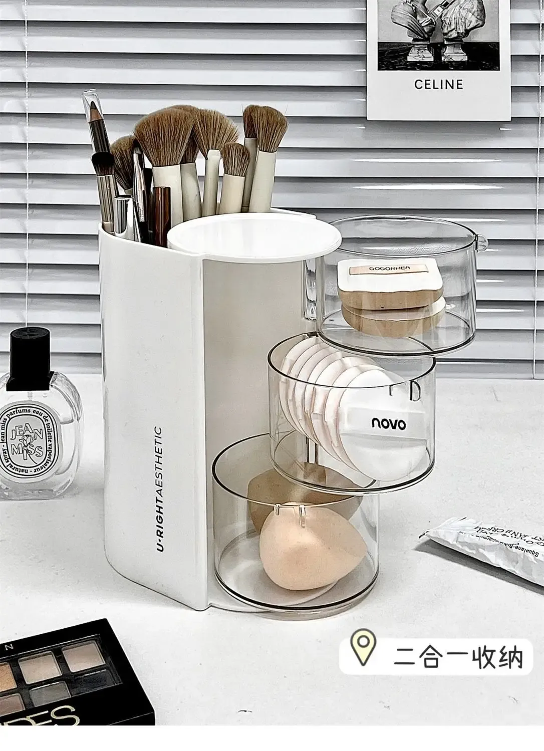 Organisateur de maquillage, espace de coiffeuse