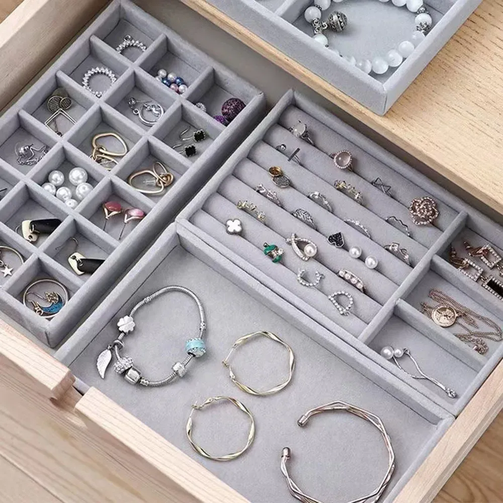 Organisateur de bijoux en velours, vue d'ensemble