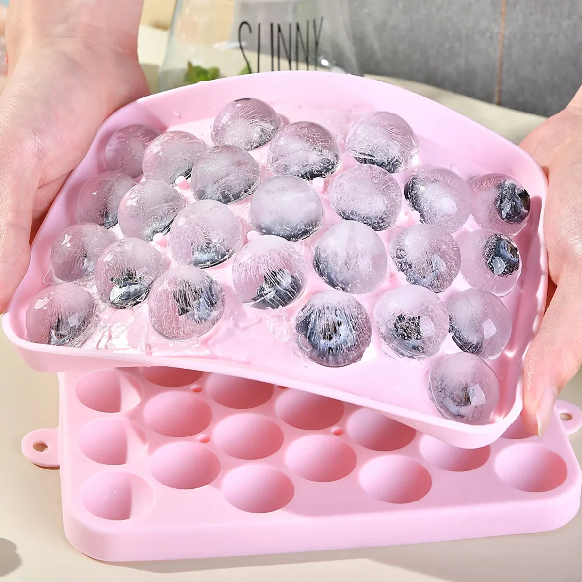 Moule à glaçons en silicone 25 cavités avec couvercle et boîte de rangement, démoulage facile, idéal pour le bar et les fêtes à domicile 1