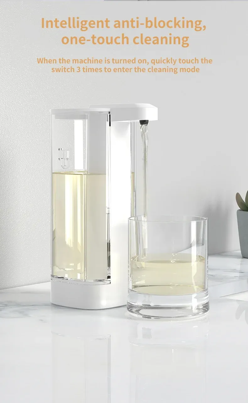 Distributeur de savon installé dans une salle de bain