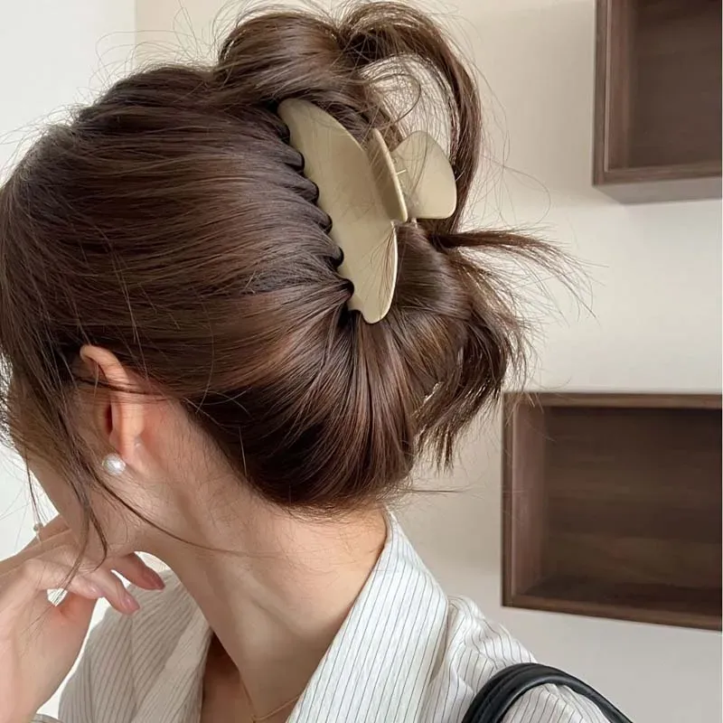 Pince à cheveux rétro, détail de la finition