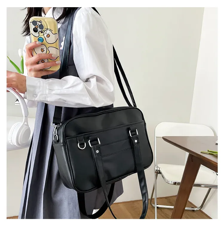 Sac JK porté au quotidien
