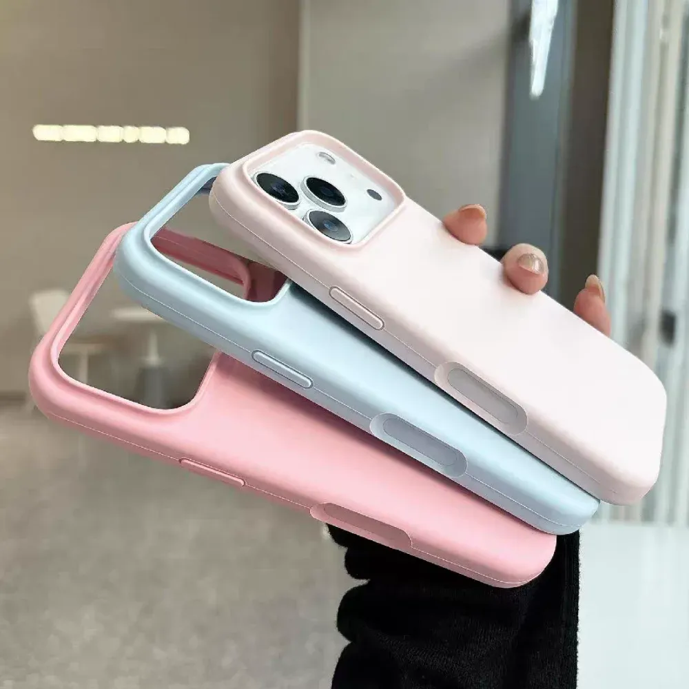 Coque en silicone magnétique MagSafe unie pour iPhone 17 Pro Max 2