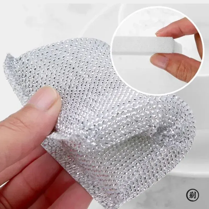 Détail des éponges de nettoyage domestique