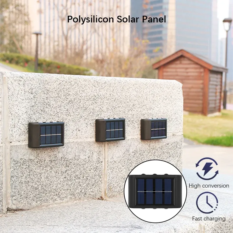 Lampe murale solaire extérieure sur un mur