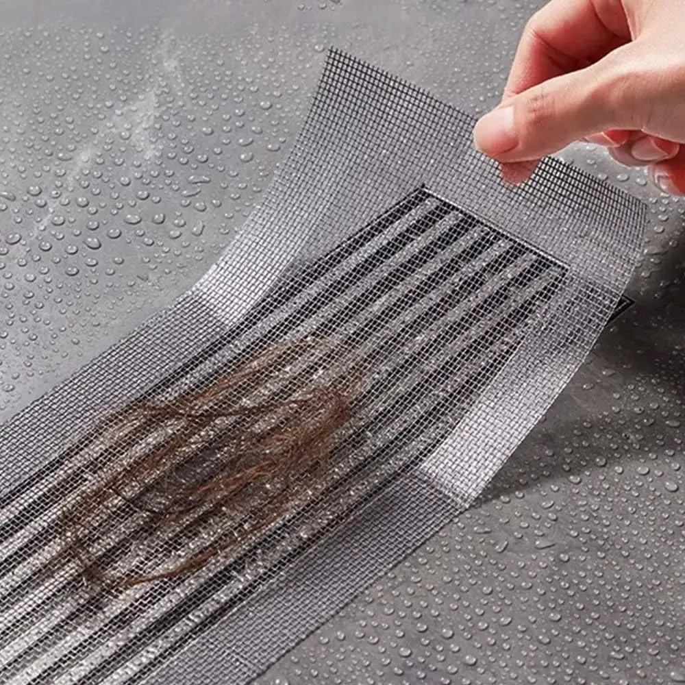 Filtre de vidange en maille installé dans un évier
