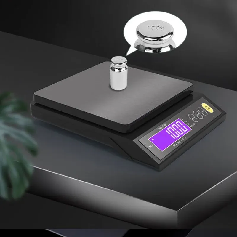Balance de cuisine électronique en acier inoxydable au design épuré