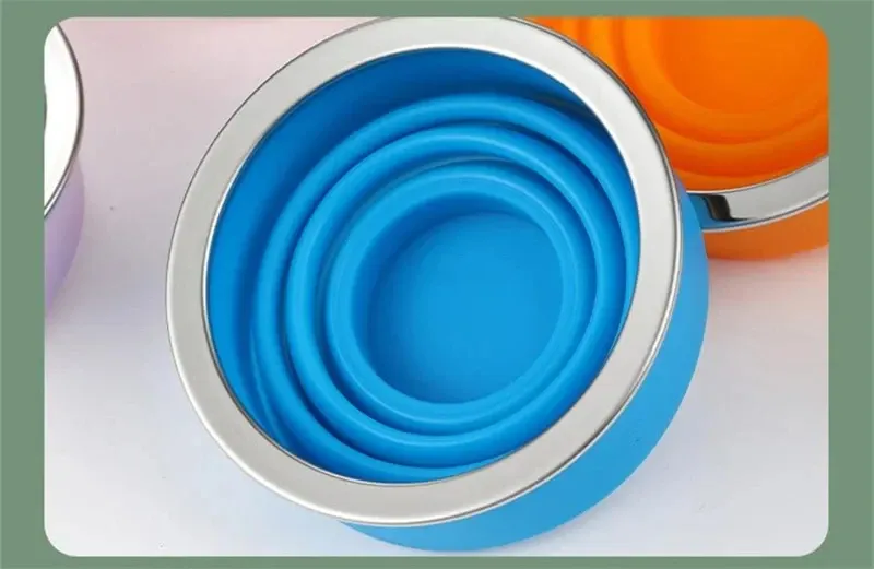 Tasse pliante en silicone, détail du couvercle