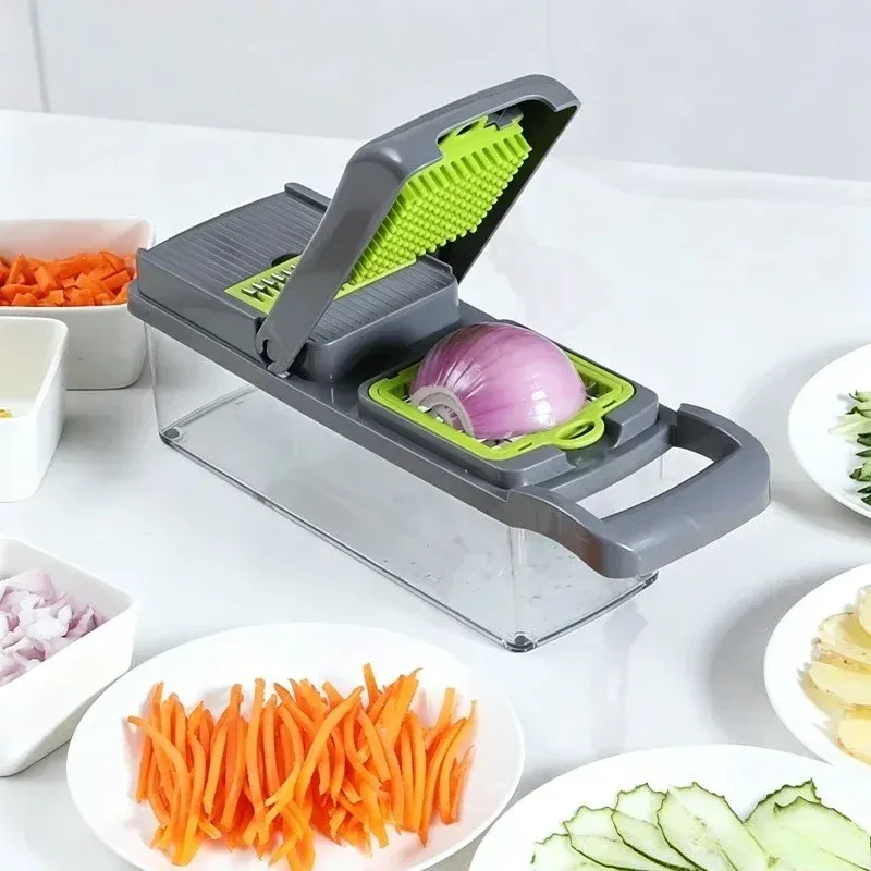 Hachoir multifonction en situation de cuisine