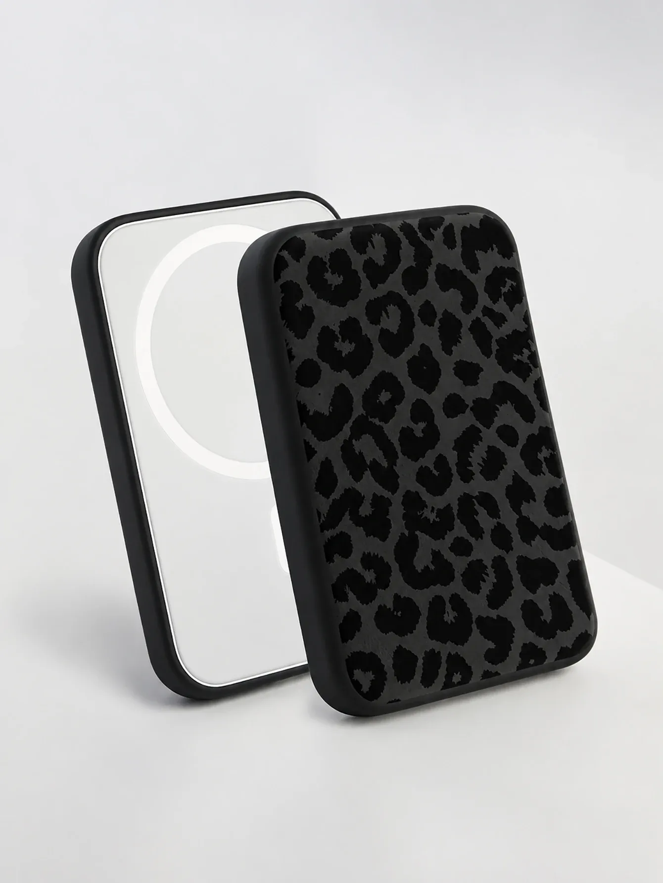 Étui de protection en TPU noir pour batterie externe sans fil MagSafe d'Apple 2