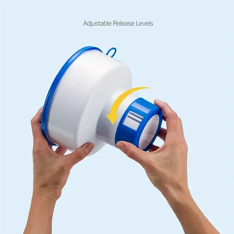 Distributeur flottant de chlore en situation dans un bassin