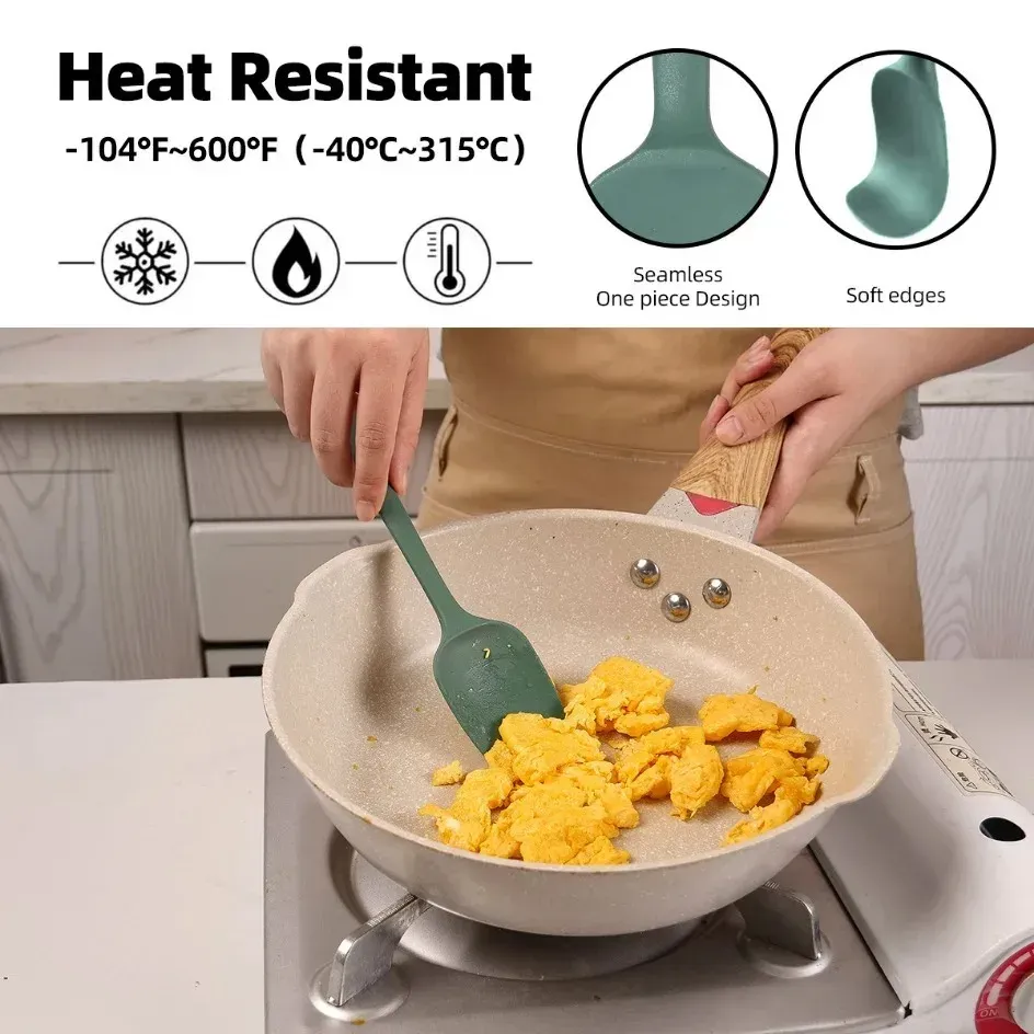 Ustensiles de cuisine en silicone en situation