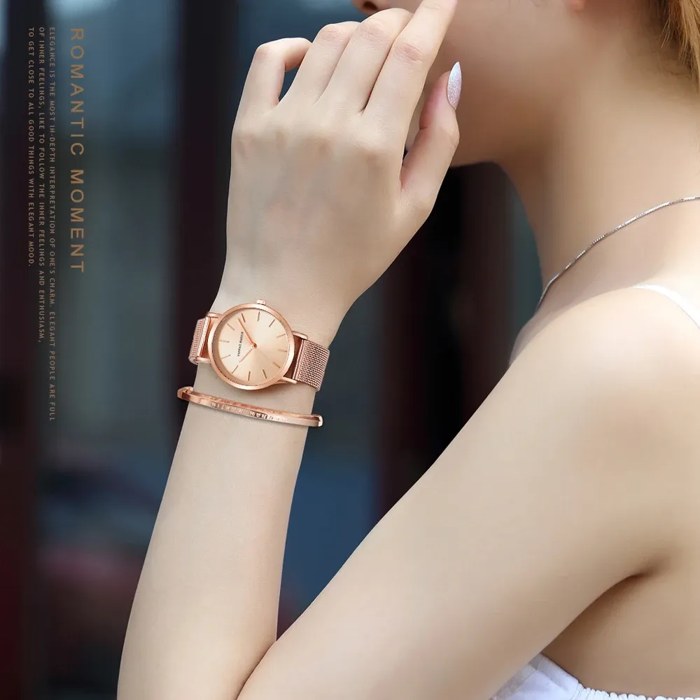 Montre femme Hannah Martin en or rose, style nordique minimaliste
