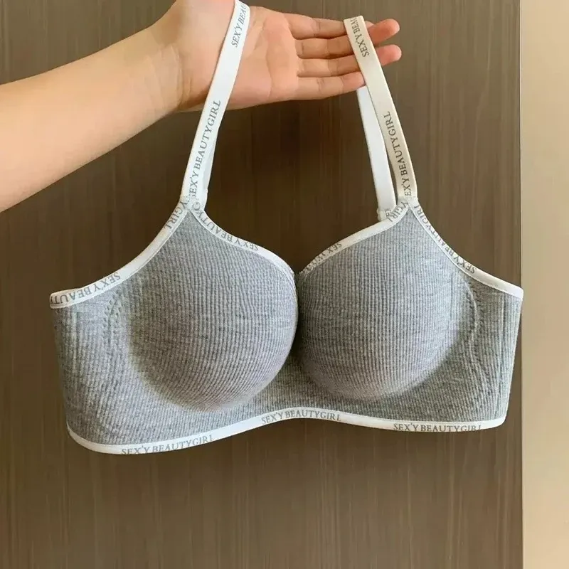 Soutien-gorge push-up sans fil à coussinets 3D sans couture pour petites poitrines (bonnets A à C) 3
