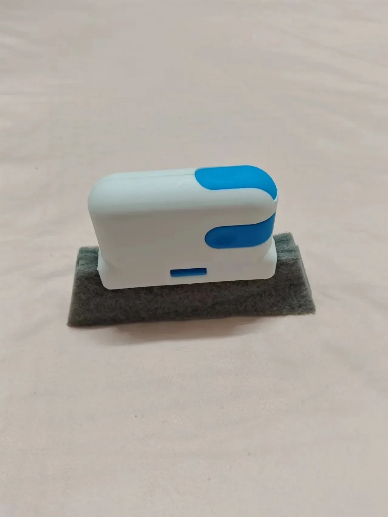 Brosse universelle pour fenêtres et portes, nettoyage des rainures de rebord 9