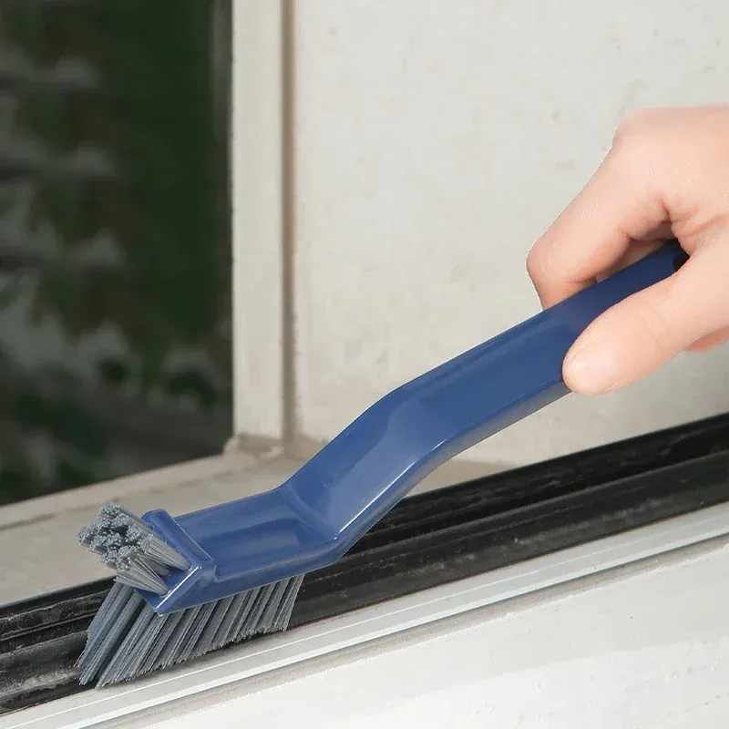 Brosse de nettoyage pour rainures de fenêtre et coins muraux