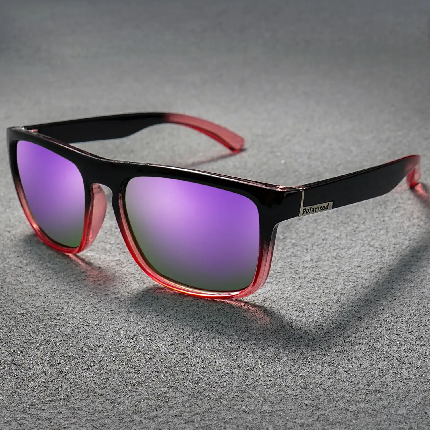 Lunettes de soleil carrées polarisées, vue de profil