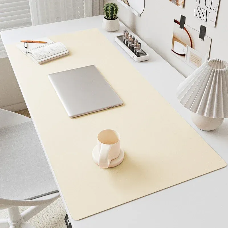 Sous-main de bureau en situation