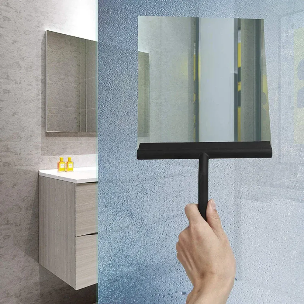 Raclette de douche, ambiance salle de bain