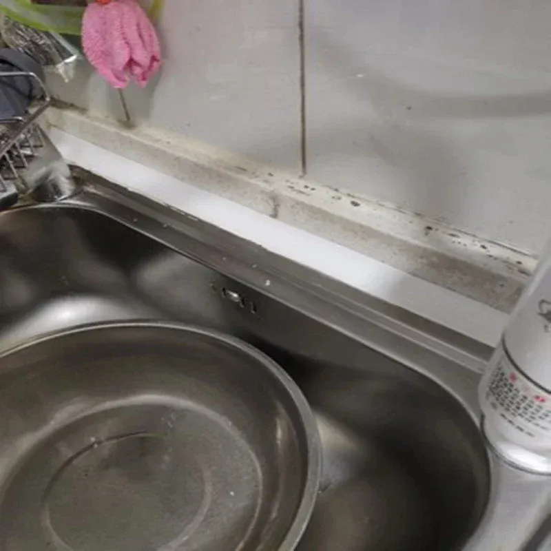 Barrière d'eau en silicone pour douche, détail de la forme