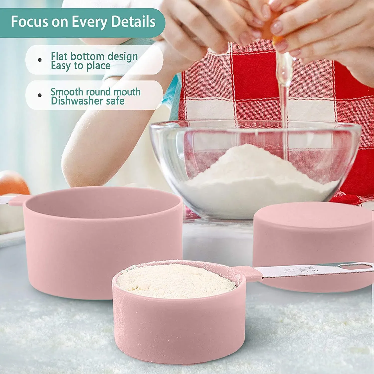 Tasses à mesurer empilées pour un rangement compact