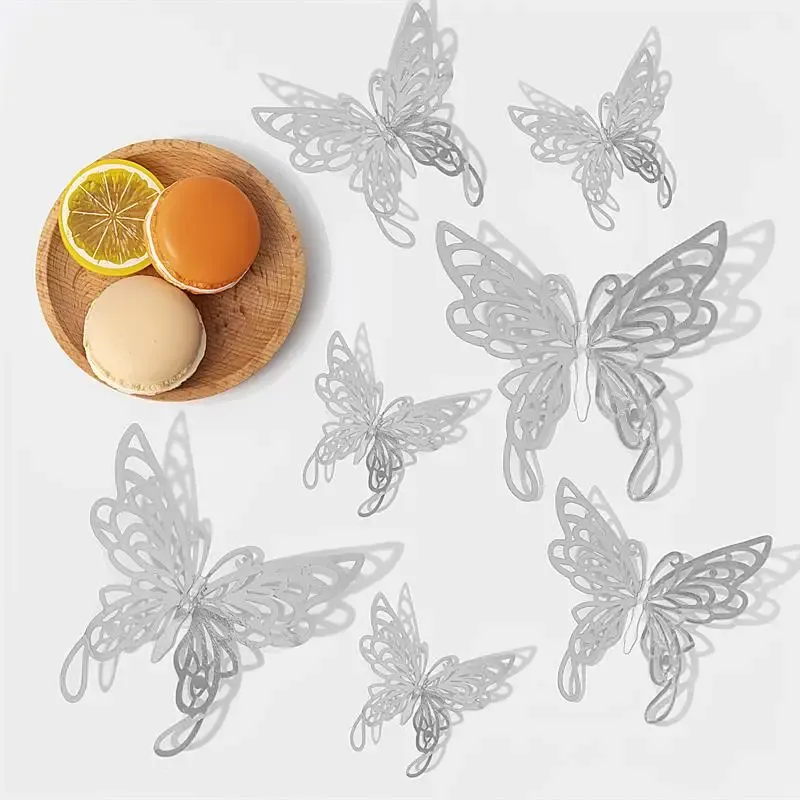 Papillons dorés au design épuré