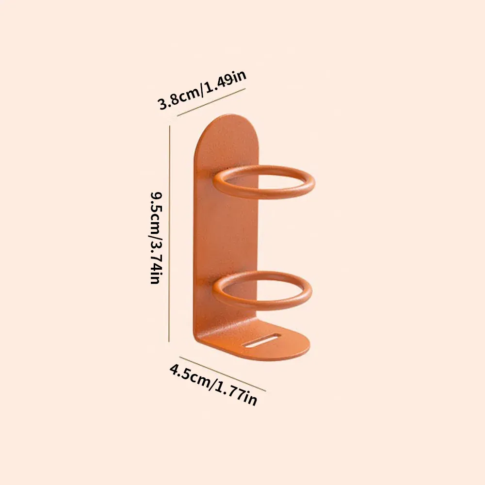Rangement des articles de toilette avec le porte-brosse