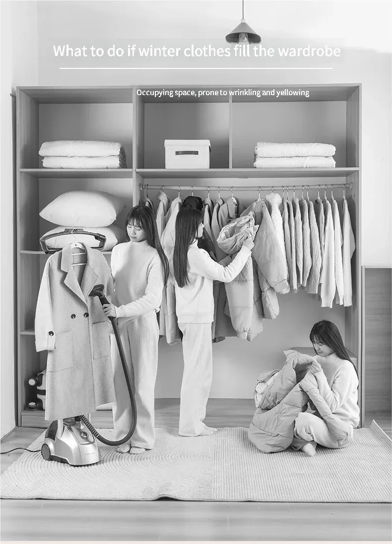 Vêtements organisés dans un sac de rangement transparent