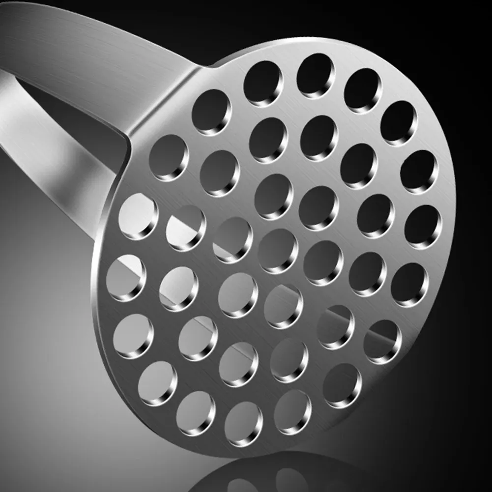 Presse-purée idéal pour la préparation de repas pour bébé